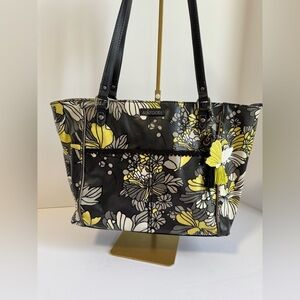 SAKROOTS floral purse with zipper closer